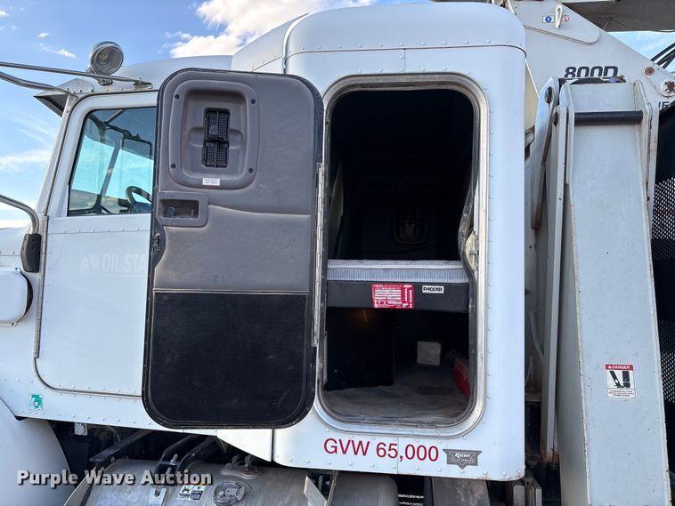 image for item EU4716 2013 Peterbilt 365 crane truck