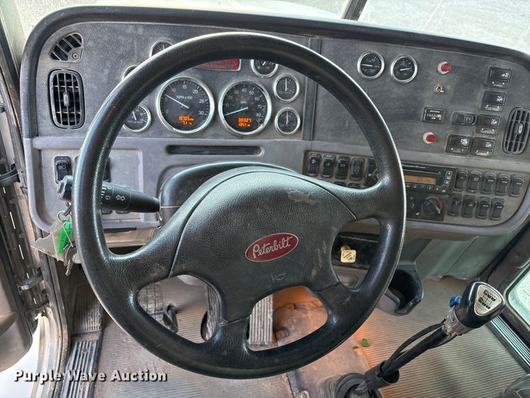 image for item EU4716 2013 Peterbilt 365 crane truck