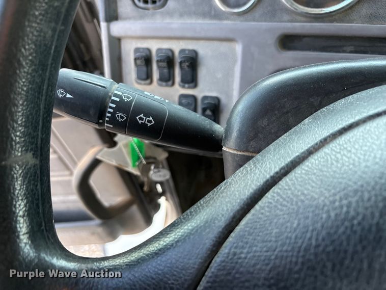 image for item EU4716 2013 Peterbilt 365 crane truck