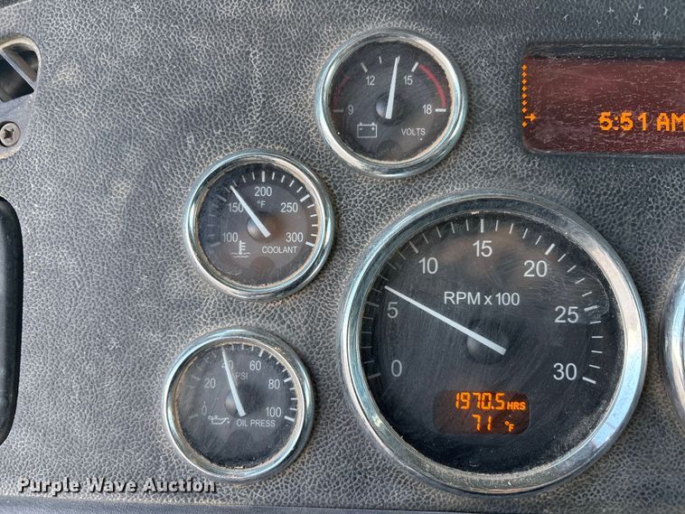 image for item EU4716 2013 Peterbilt 365 crane truck