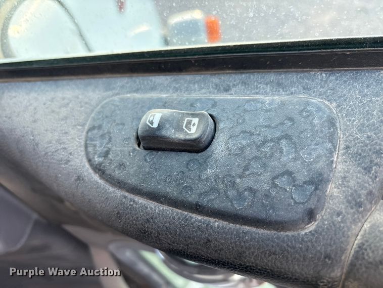 image for item EU4716 2013 Peterbilt 365 crane truck