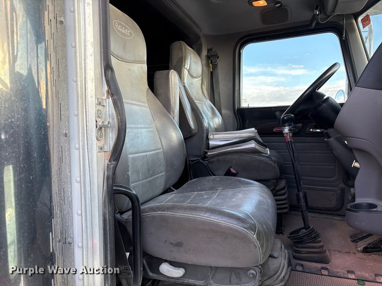 image for item EU4716 2013 Peterbilt 365 crane truck