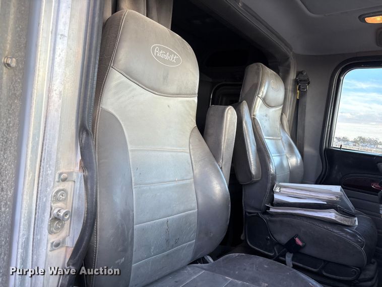 image for item EU4716 2013 Peterbilt 365 crane truck