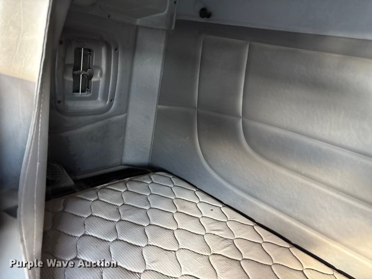 image for item EU4716 2013 Peterbilt 365 crane truck