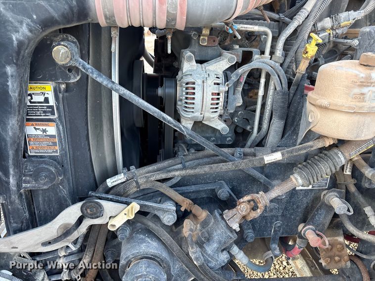 image for item EU4716 2013 Peterbilt 365 crane truck