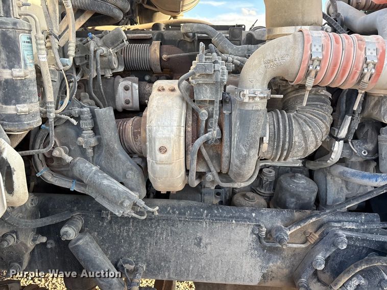 image for item EU4716 2013 Peterbilt 365 crane truck