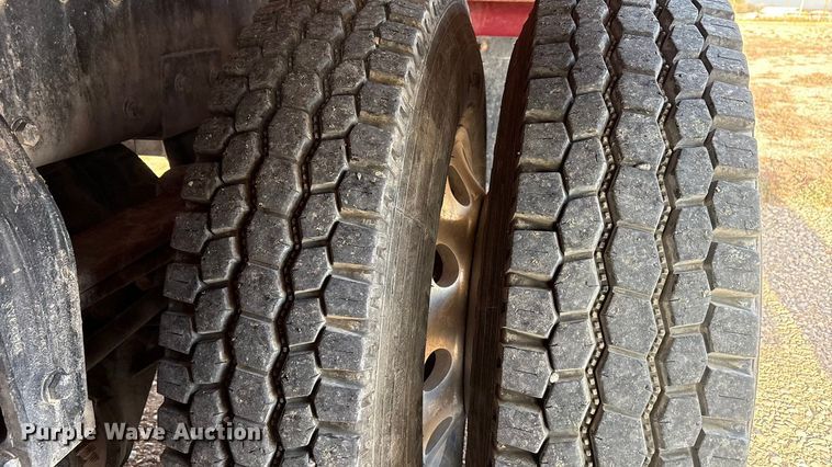 image for item EU4716 2013 Peterbilt 365 crane truck