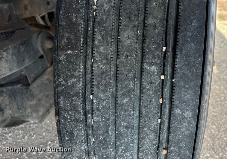 image for item EU4716 2013 Peterbilt 365 crane truck