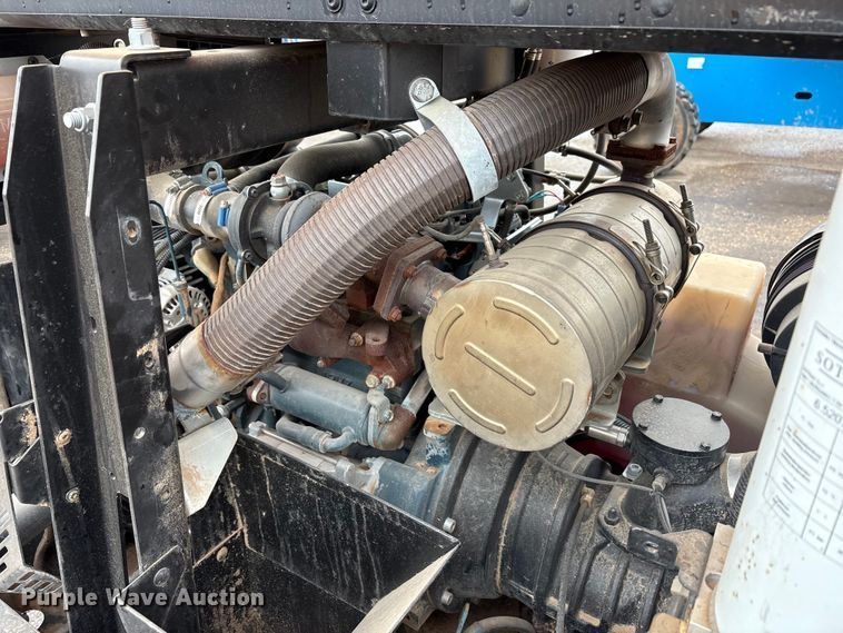 image for item EU4720 2021 Kaeser M55 air compressor