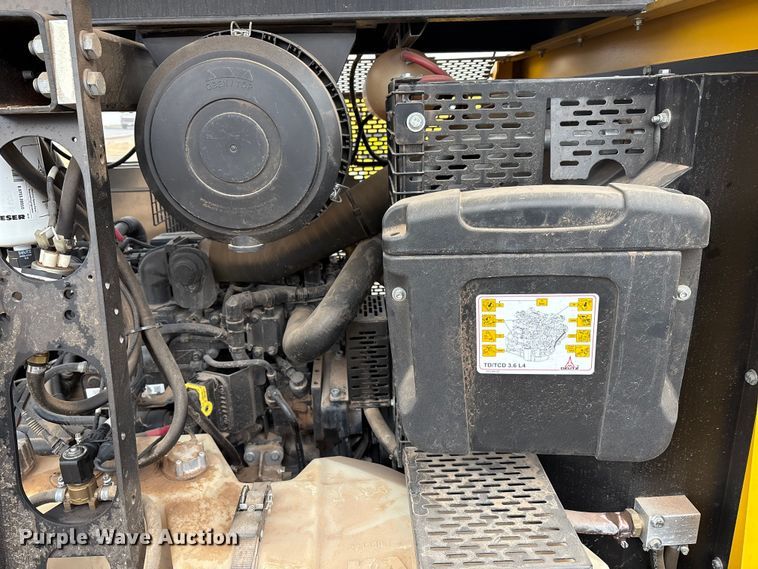 image for item EU4722 2022 Kaeser M118 air compressor