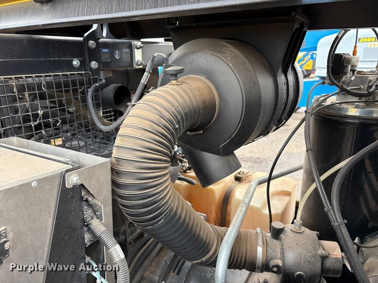 image for item EU4722 2022 Kaeser M118 air compressor