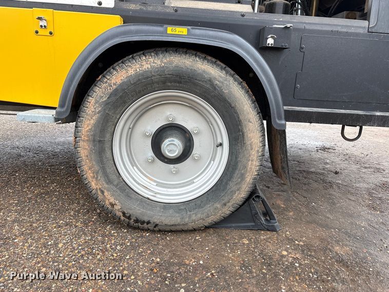 image for item EU4722 2022 Kaeser M118 air compressor