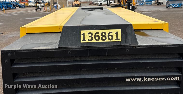 image for item EU4723 2021 Kaeser M118 air compressor