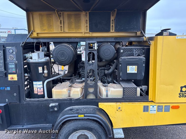 image for item EU4723 2021 Kaeser M118 air compressor