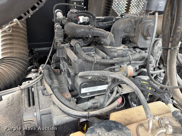 image for item EU4723 2021 Kaeser M118 air compressor