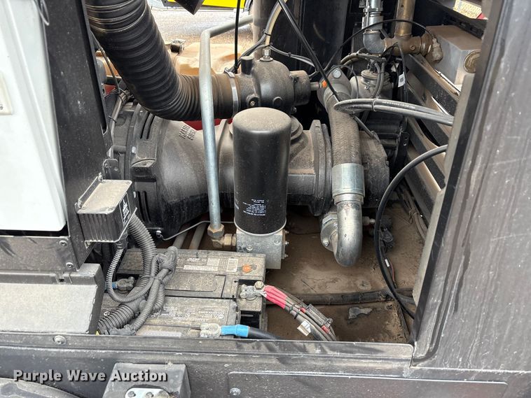 image for item EU4723 2021 Kaeser M118 air compressor