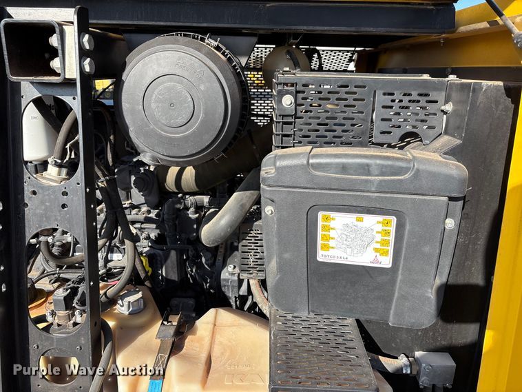 image for item EU4725 2022 Kaeser M118 air compressor