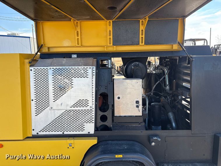 image for item EU4725 2022 Kaeser M118 air compressor