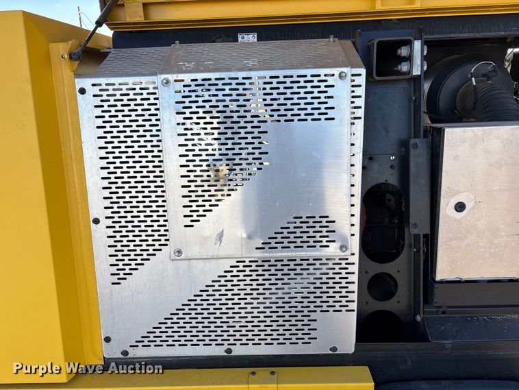 image for item EU4725 2022 Kaeser M118 air compressor