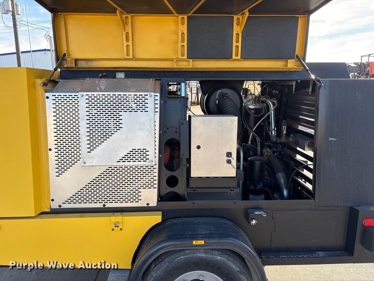 image for item EU4726 2021 Kaeser M118 air compressor