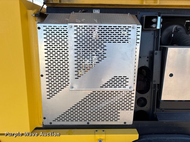 image for item EU4726 2021 Kaeser M118 air compressor