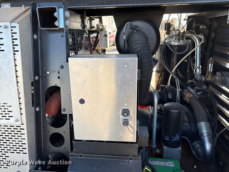 image for item EU4726 2021 Kaeser M118 air compressor