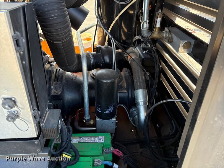 image for item EU4726 2021 Kaeser M118 air compressor