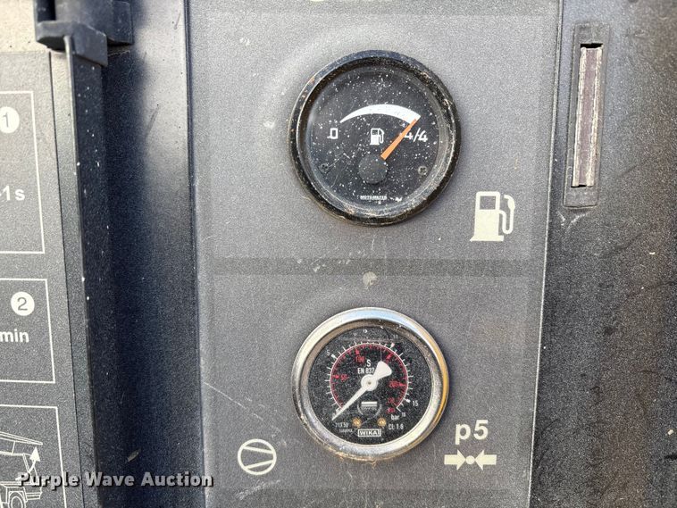 image for item EU4727 2022 Kaeser M118 air compressor