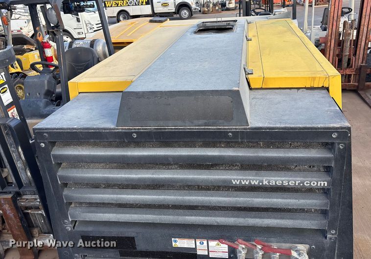 image for item EU4727 2022 Kaeser M118 air compressor