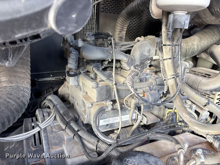 image for item EU4727 2022 Kaeser M118 air compressor