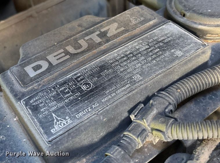 image for item EU4727 2022 Kaeser M118 air compressor