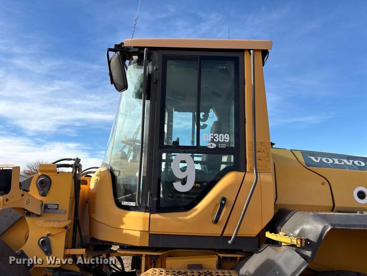 image for item EU4740 Volvo L60G wheel loader