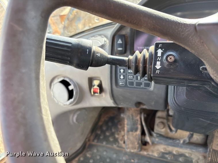 image for item EU4740 Volvo L60G wheel loader