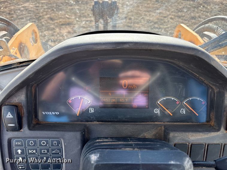 image for item EU4740 Volvo L60G wheel loader