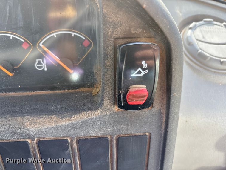 image for item EU4740 Volvo L60G wheel loader