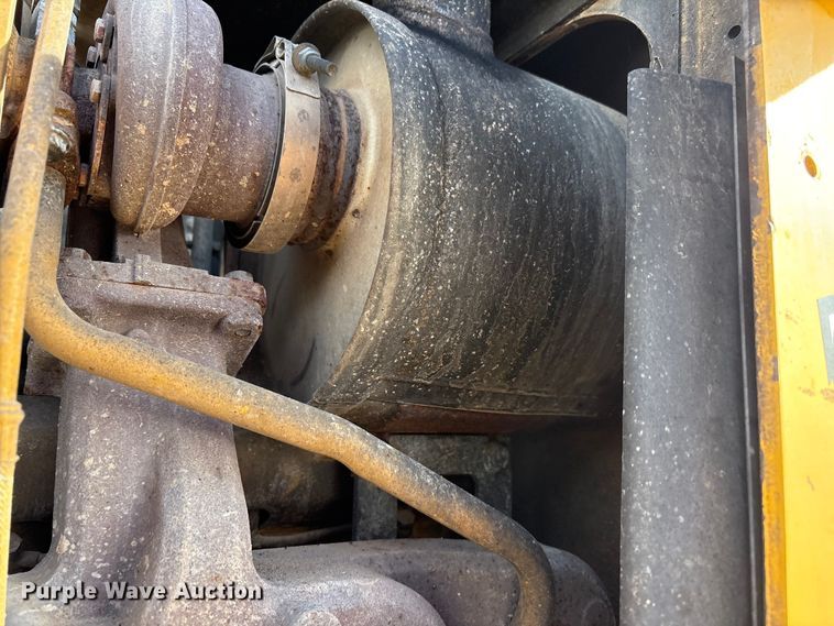 image for item EU4744 2012 John Deere 210LJ landscape tractor