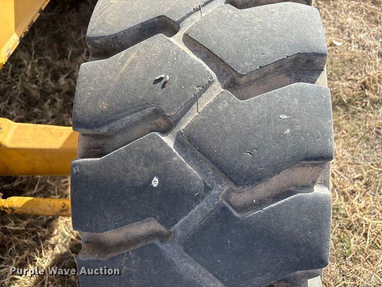 image for item EU4744 2012 John Deere 210LJ landscape tractor