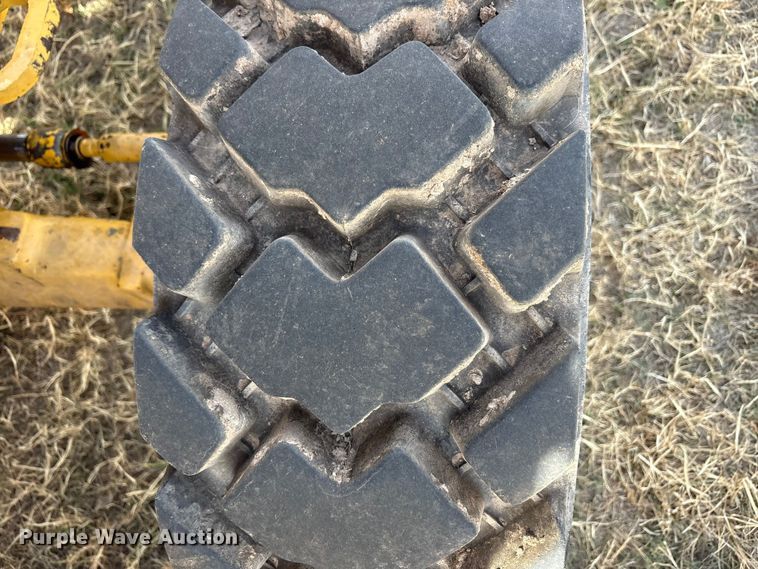 image for item EU4744 2012 John Deere 210LJ landscape tractor