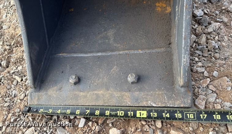 image for item EU5066 2014 John Deere 27D mini excavator