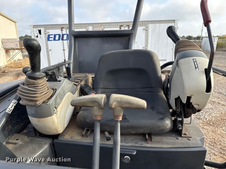 image for item EU5066 2014 John Deere 27D mini excavator