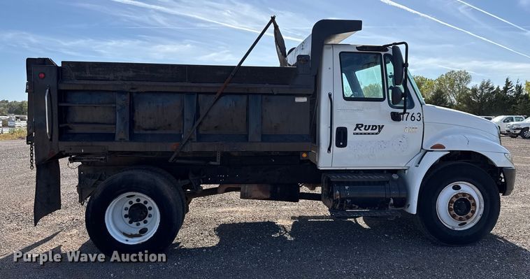 image for item EU5175 2005 International 4300 dump truck