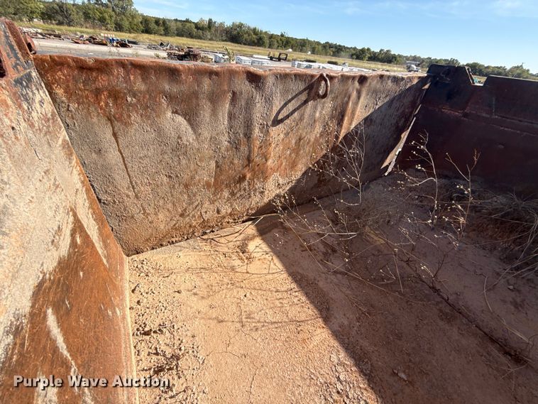 image for item EU5175 2005 International 4300 dump truck