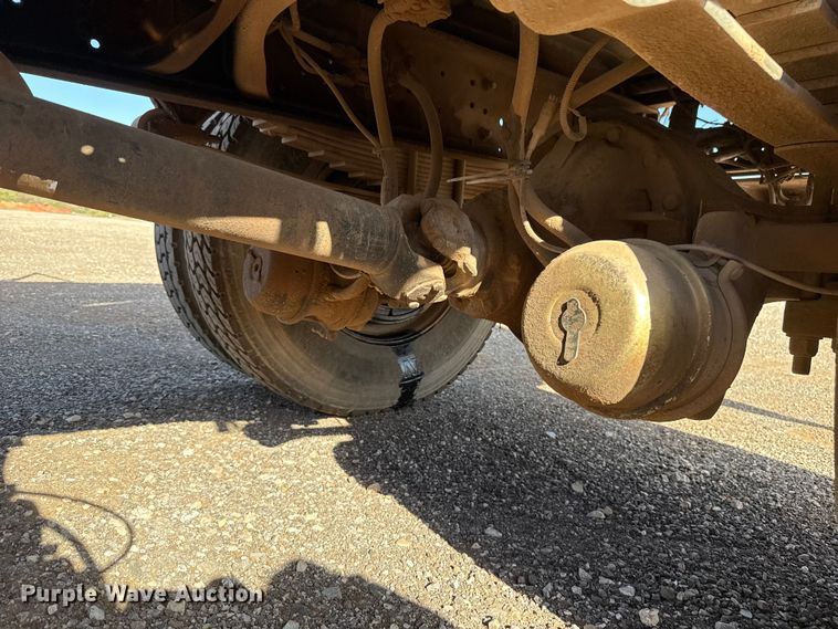 image for item EU5175 2005 International 4300 dump truck