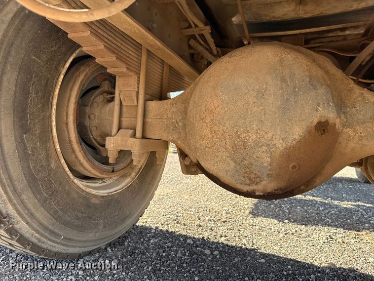 image for item EU5175 2005 International 4300 dump truck