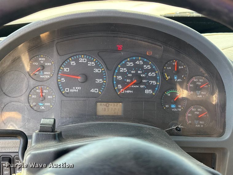 image for item EU5175 2005 International 4300 dump truck