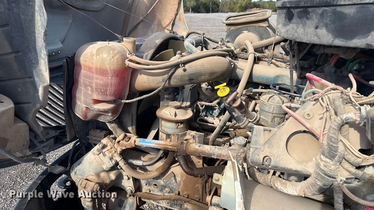 image for item EU5175 2005 International 4300 dump truck