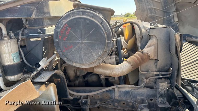 image for item EU5175 2005 International 4300 dump truck