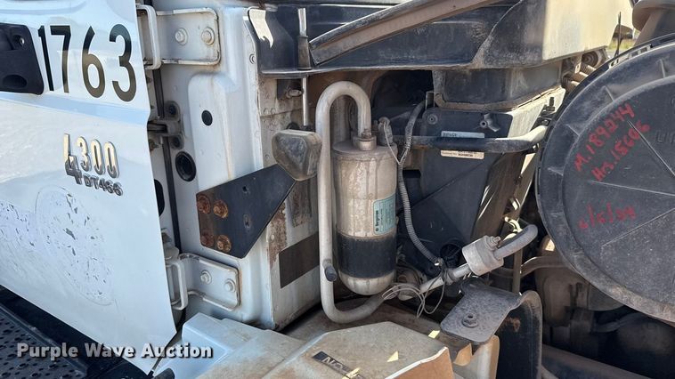 image for item EU5175 2005 International 4300 dump truck