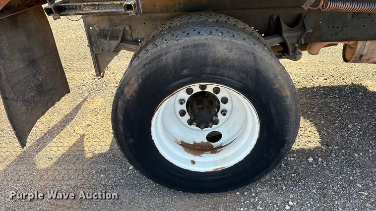 image for item EU5175 2005 International 4300 dump truck