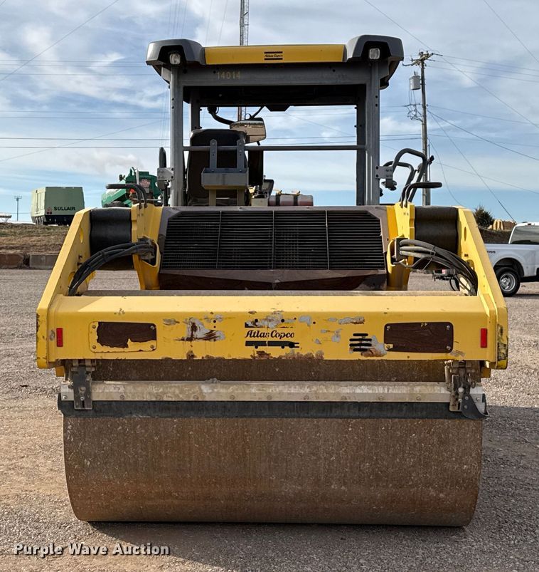 image for item EU5448 Dynapac CC6200 double drum vibratory roller